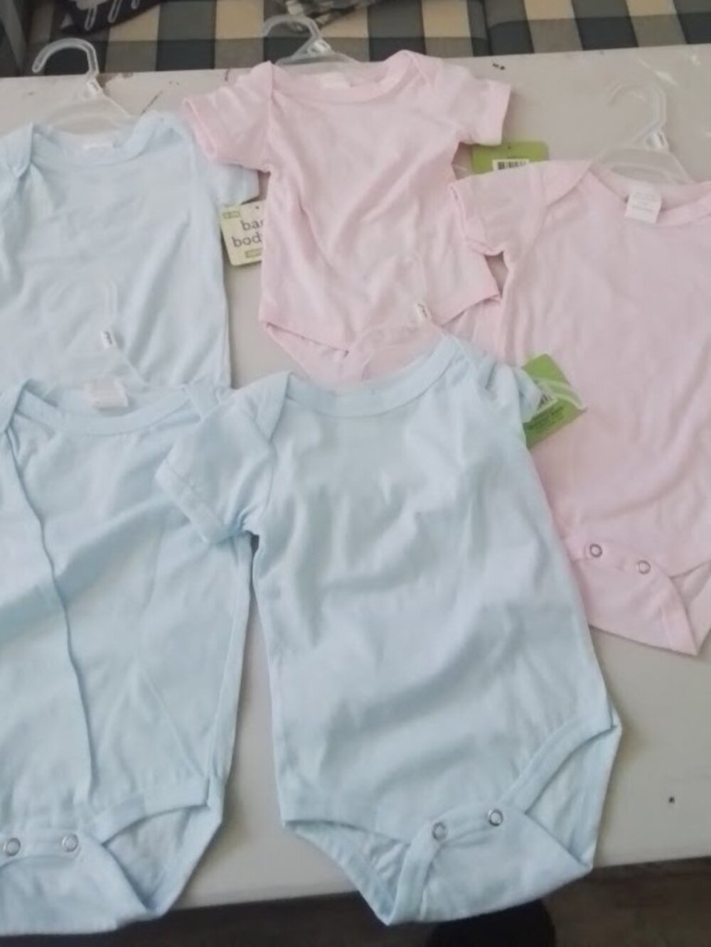 Lot of 5 Baby Onesies/Bodysuit NWT